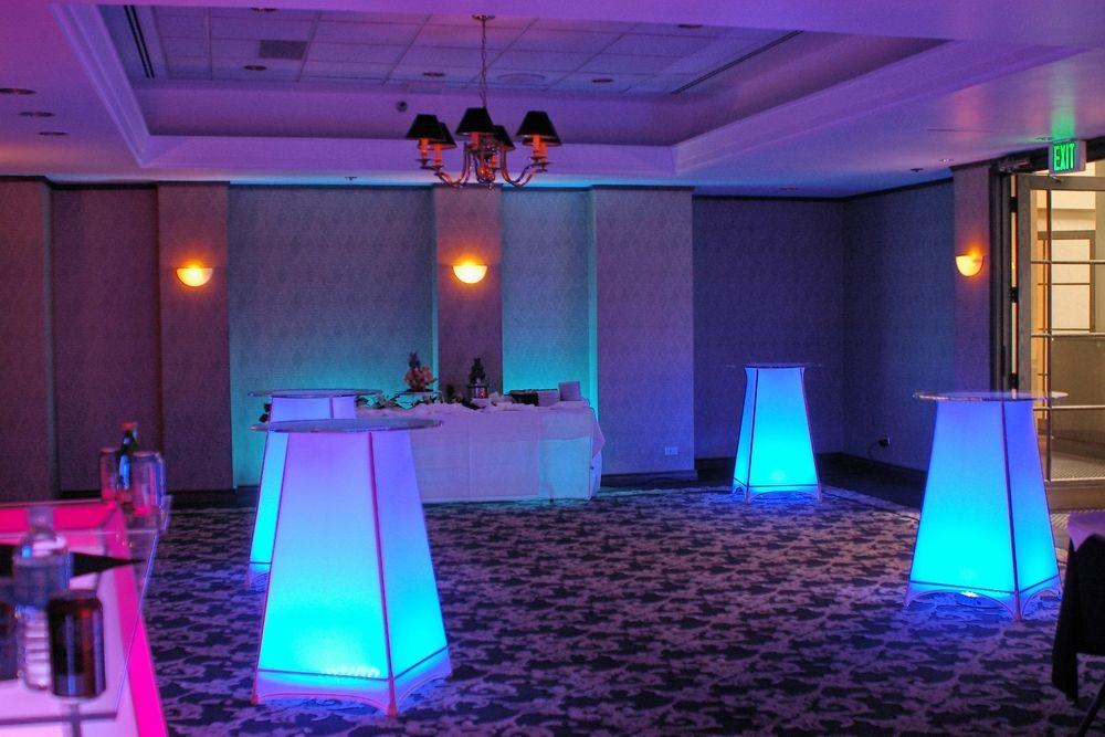 Holiday Inn Denver East By Ihg エクステリア 写真