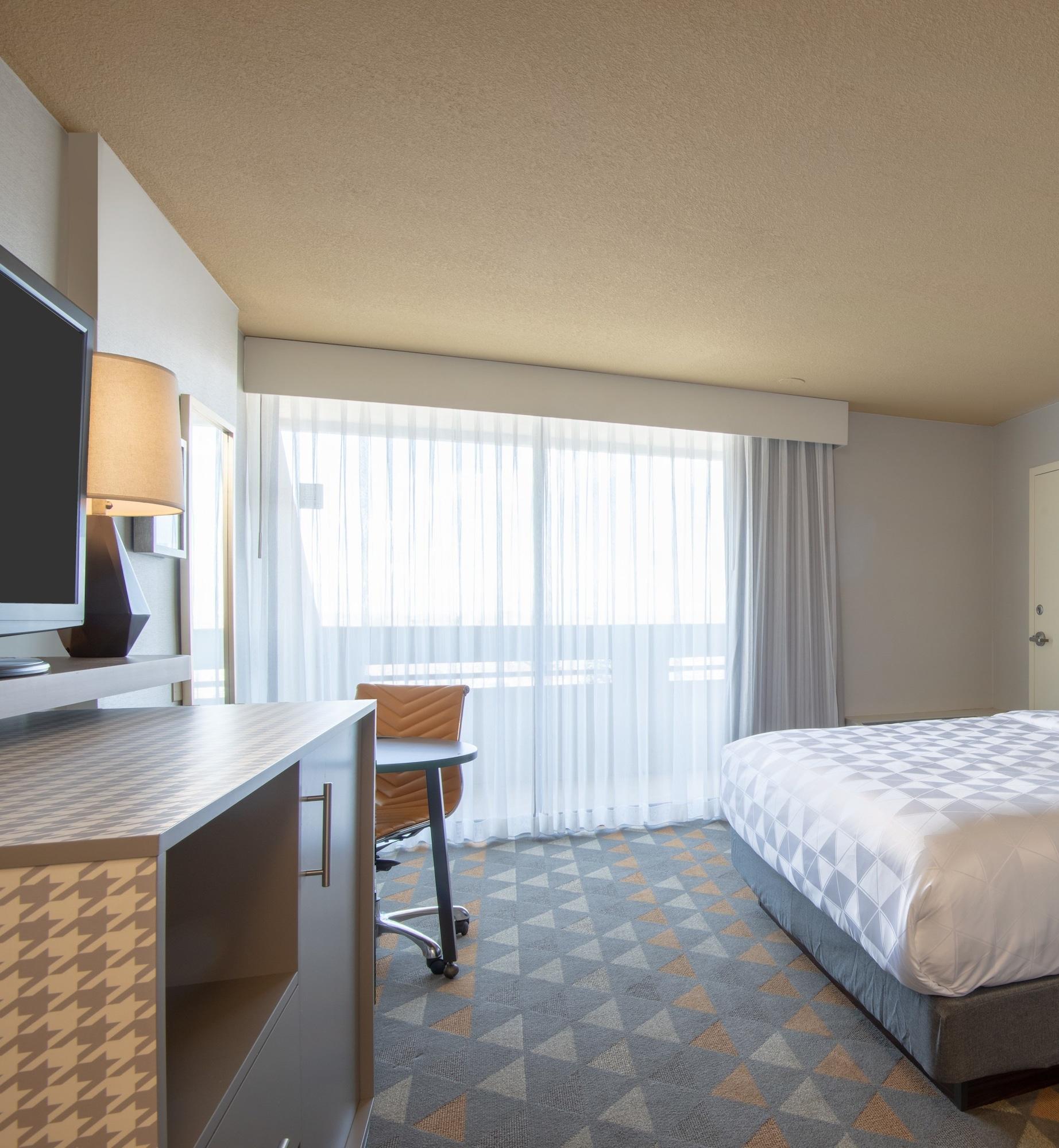 Holiday Inn Denver East By Ihg エクステリア 写真
