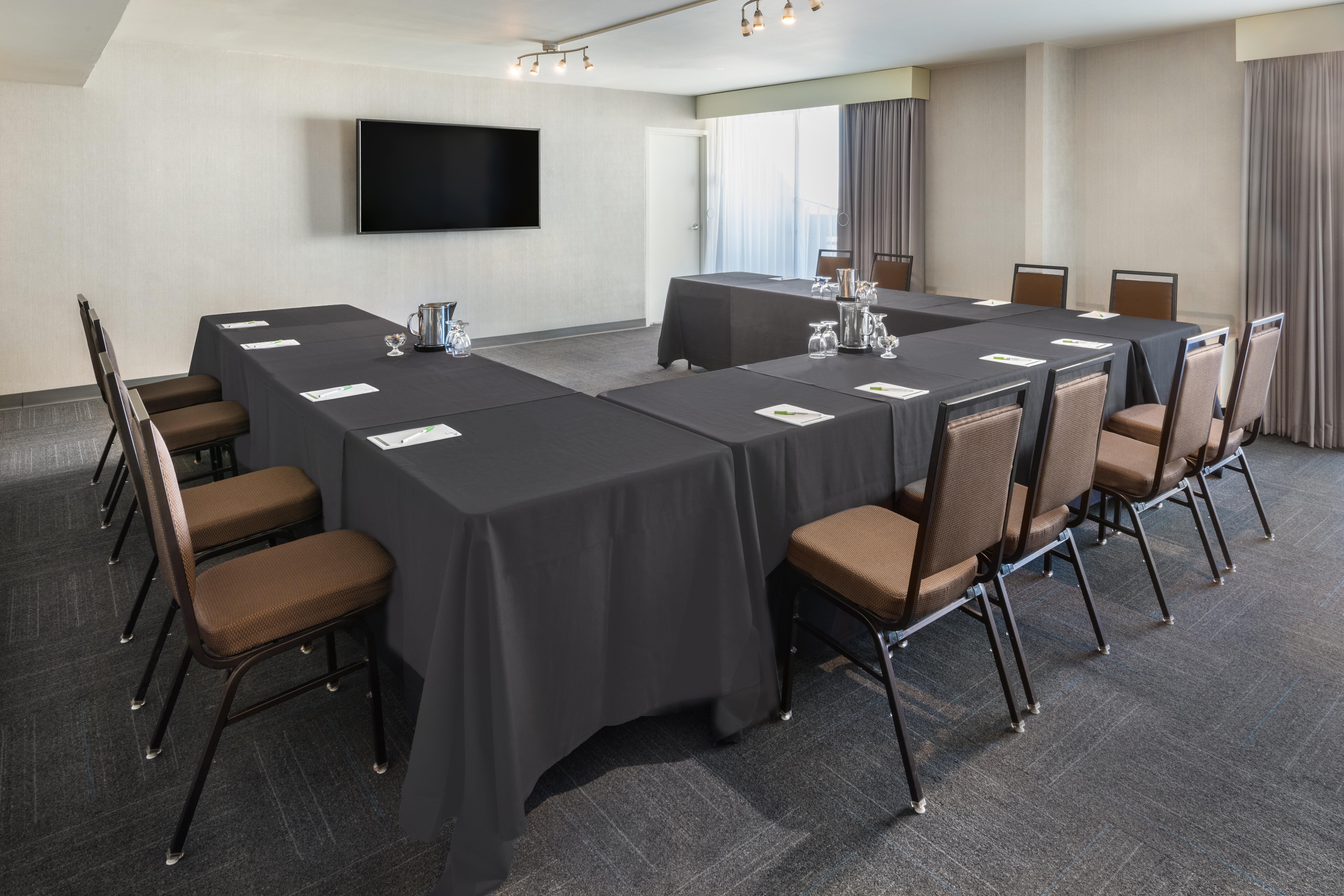 Holiday Inn Denver East By Ihg エクステリア 写真