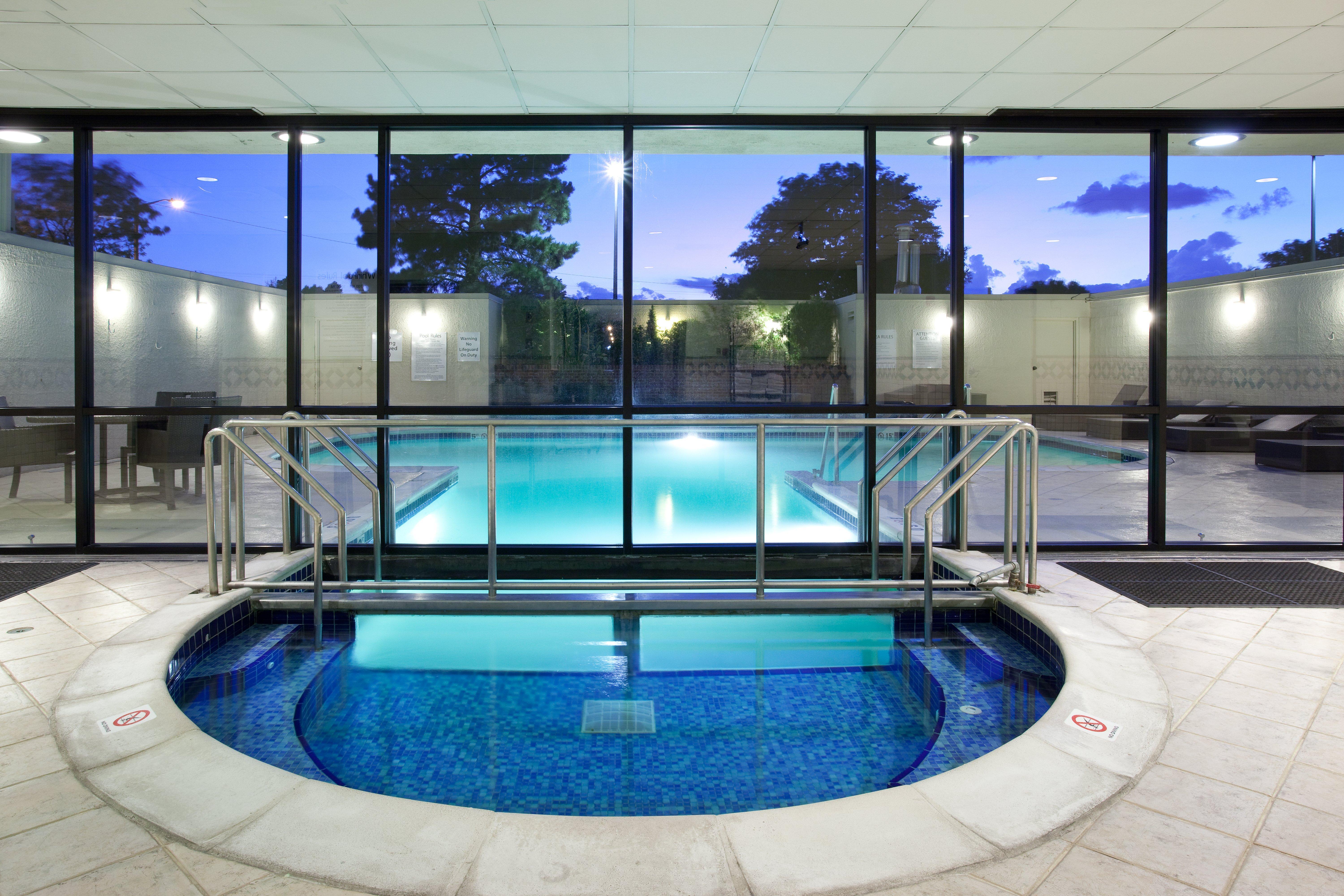 Holiday Inn Denver East By Ihg エクステリア 写真