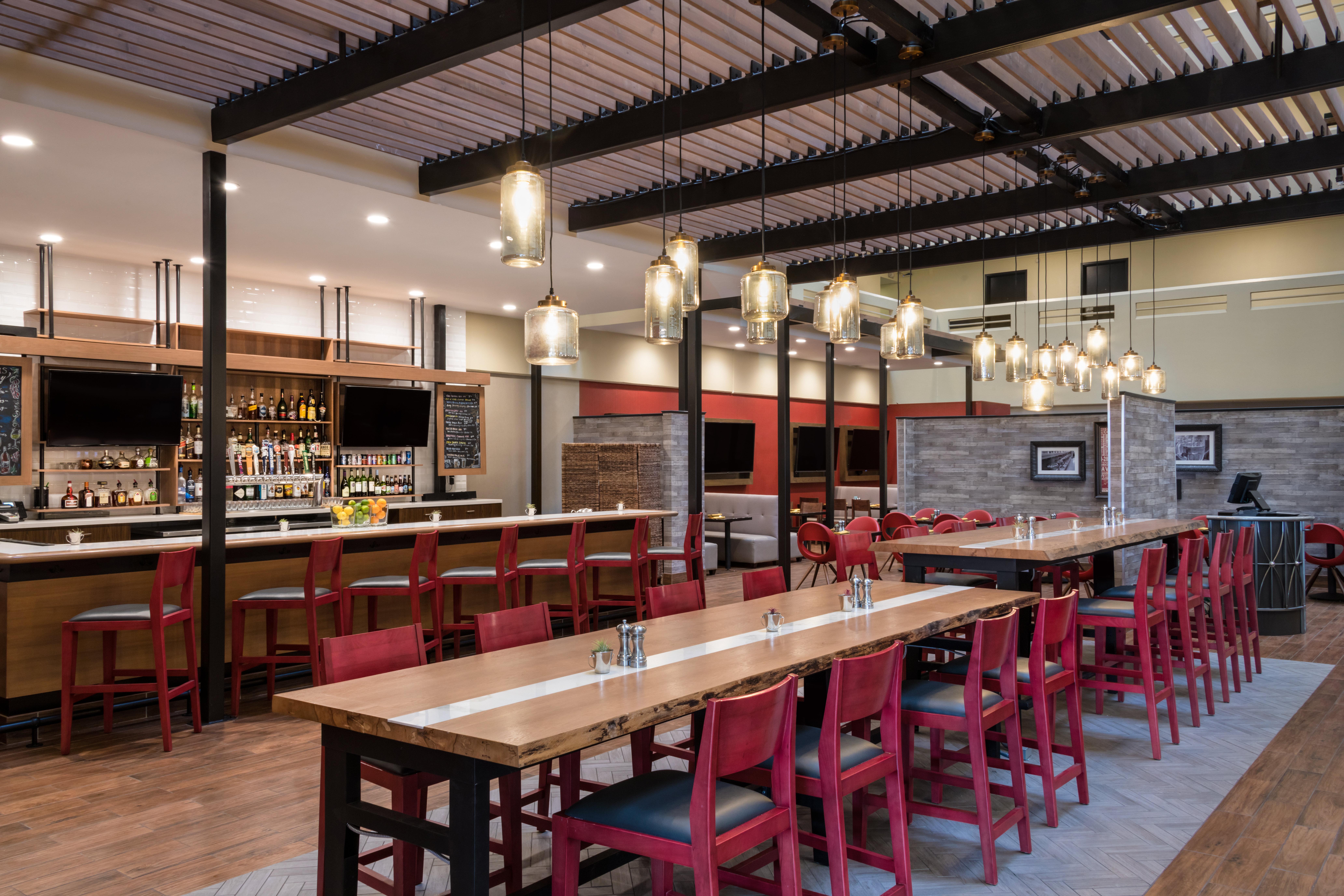 Holiday Inn Denver East By Ihg エクステリア 写真