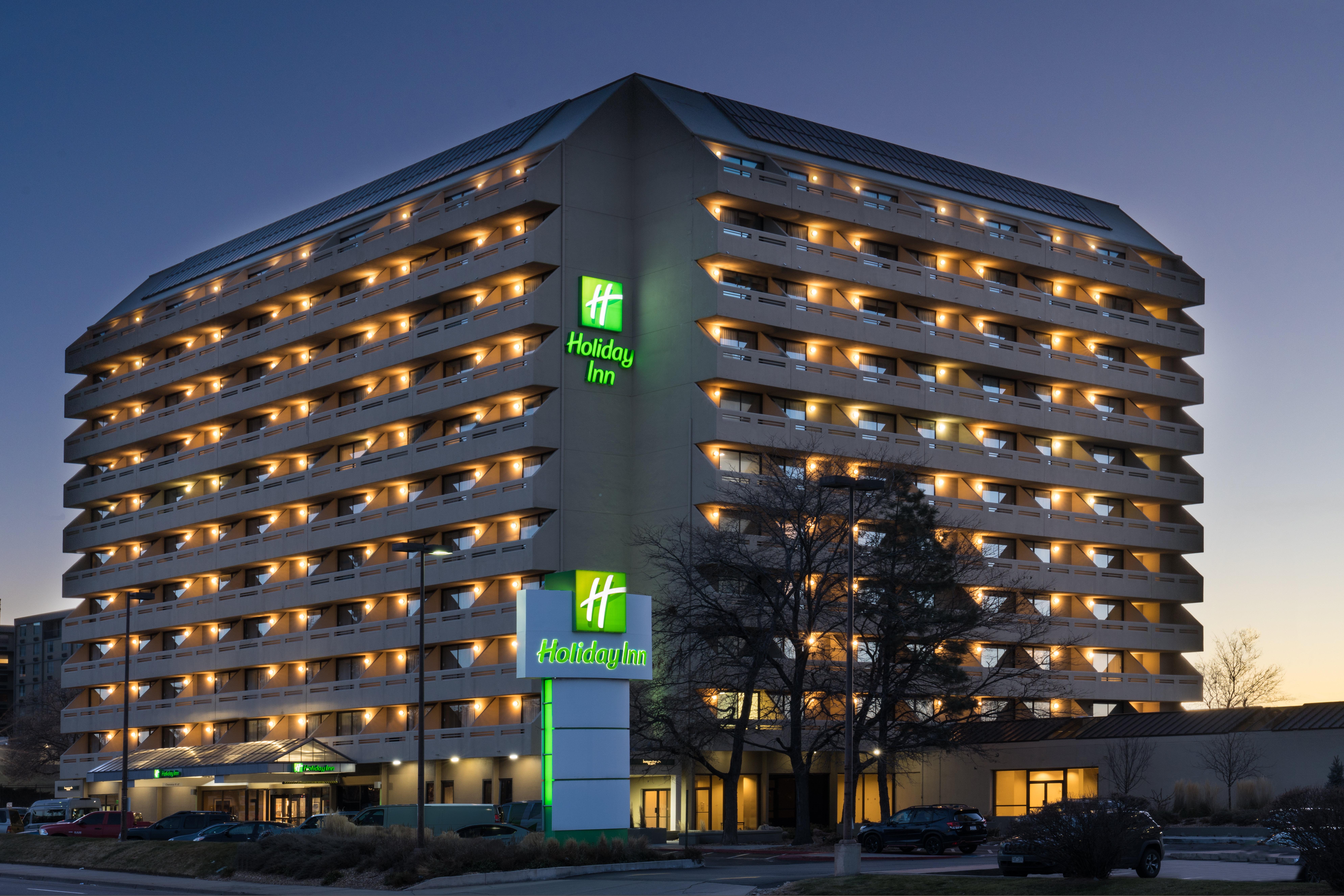 Holiday Inn Denver East By Ihg エクステリア 写真