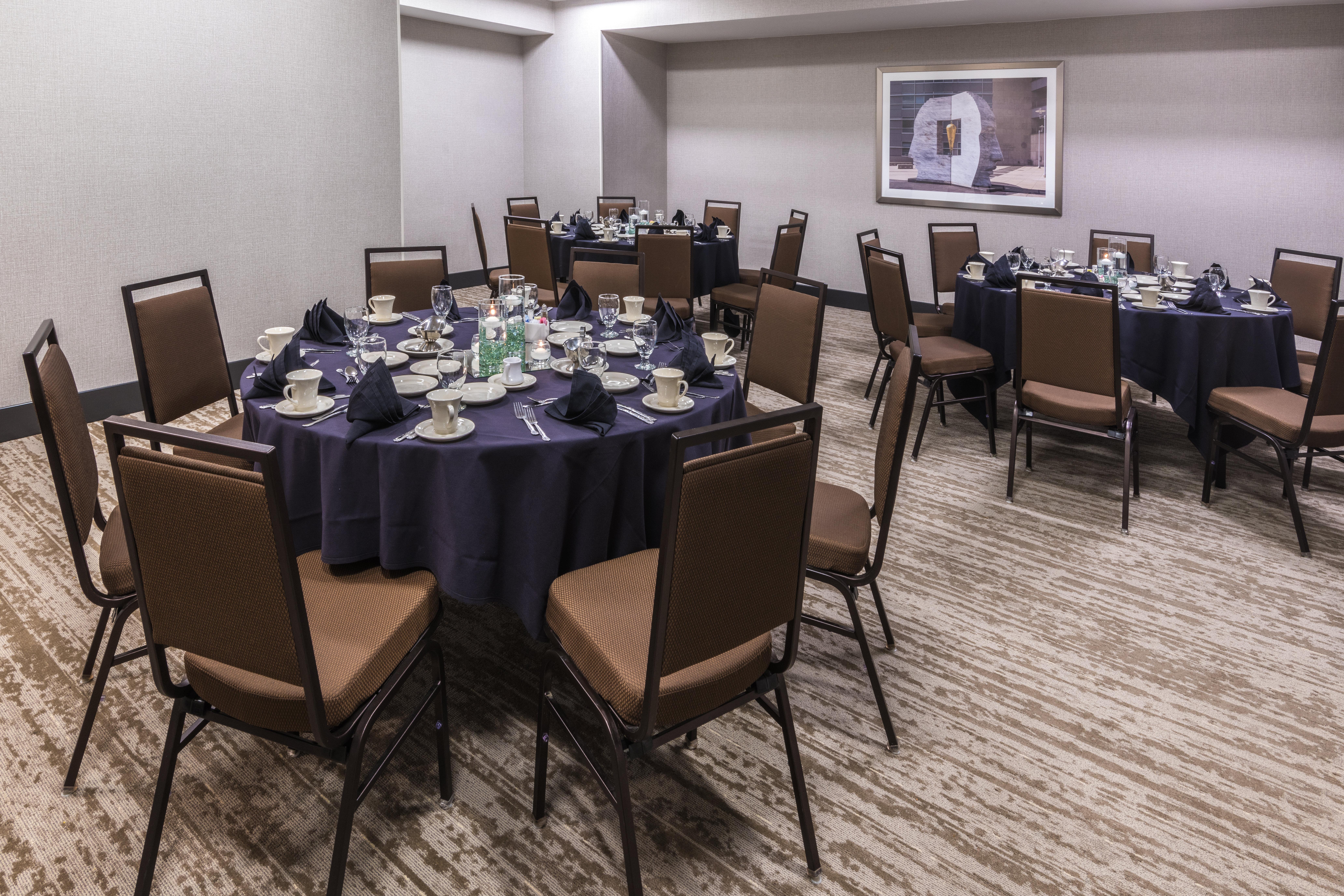 Holiday Inn Denver East By Ihg エクステリア 写真